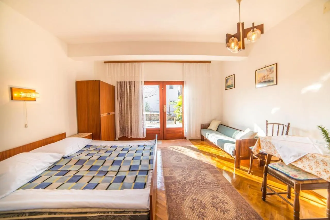 Penzion Apartments Antic 4255 Selce